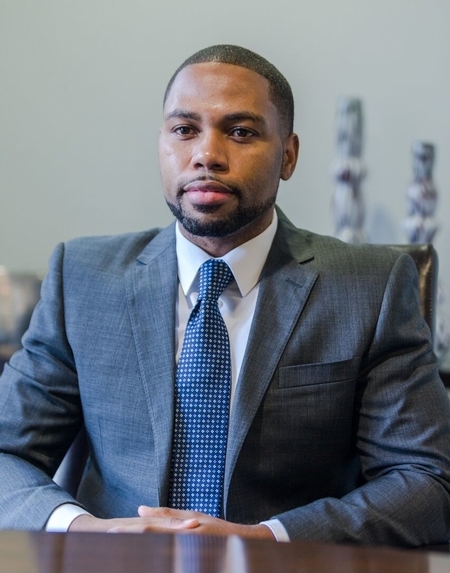 robert_thomas-450x573